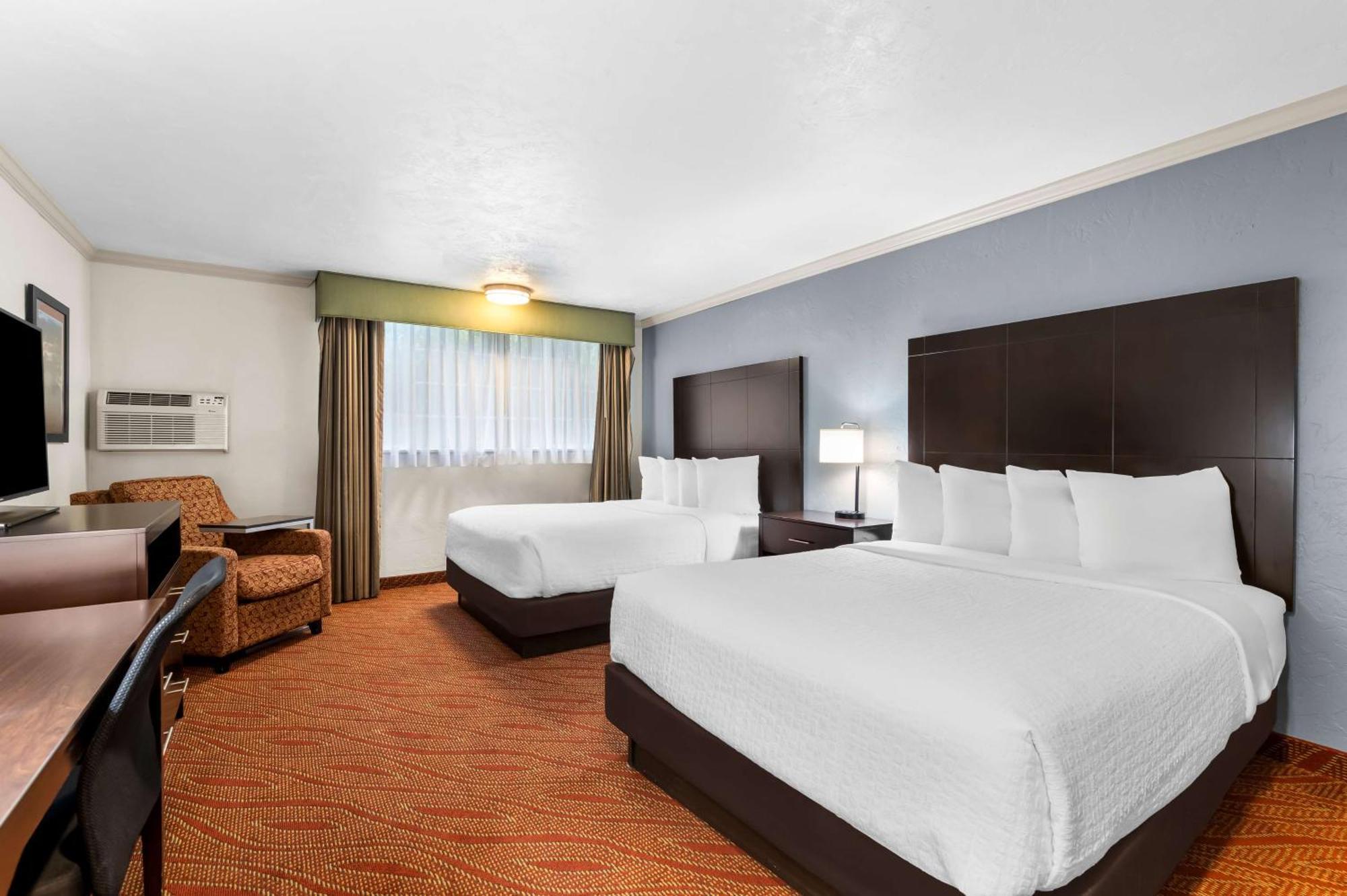 Best Western Plus Parkway Inn Wilsonville Exterior foto
